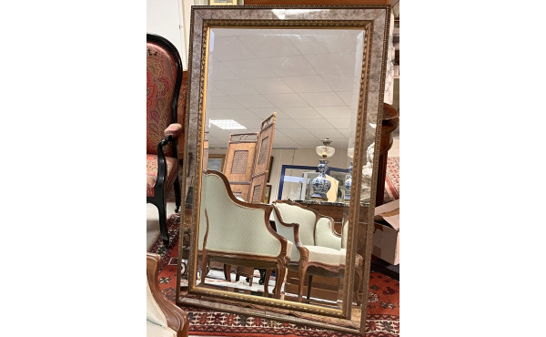 Grand miroir biseauté de forme rectangul