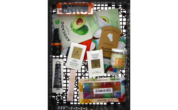 COSMETIQUE - Lot de produits dont plusie
