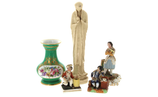 Lot comprenant : une statuette d'une Vie