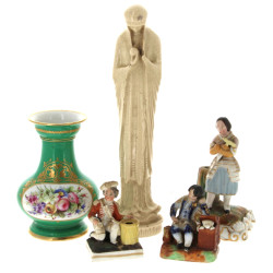 Lot comprenant : une statuette d'une Vie