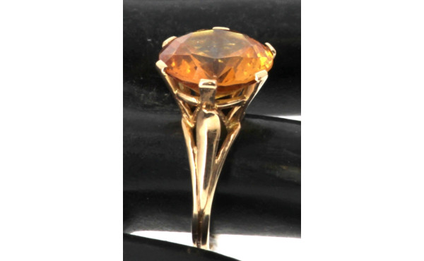 Bague en or jaune 18 carats, sertie d'un