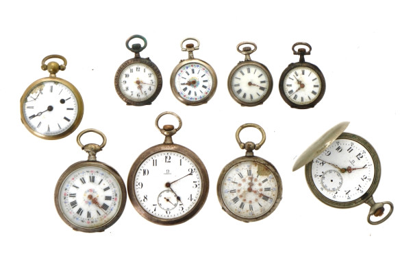 Montres - Lot comprenant 4 montres de co
