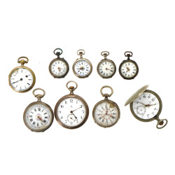 Montres - Lot comprenant 4 montres de co