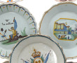 7 assiettes anciennes en faîence polychr