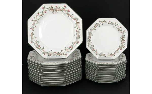 JOHNSON BROTHERS (England) - 12 assiette