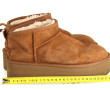 UGG - Paire de bottines marron, pointure