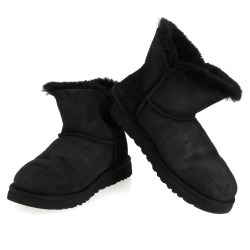 UGG - Paire de bottines noires, pointure