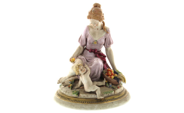 "Jeune fille à la corbeille de fruits et