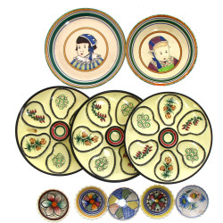 QUIMPER - Lot comprenant 3 assiettes à h