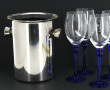 18 verres à vin en verre bleu et transpa