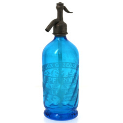 Bouteille d'eau de seltz en verre bleu