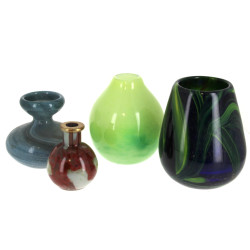 Lot de 4 vases en verre de couleurs