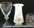 Verre ancien à fond plat à décor doré de