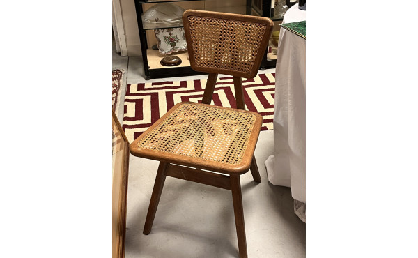Chaise d'enfant en bois et cannage
