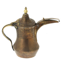 SYRIE - Verseuse à café en laiton ancien