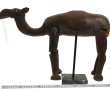 Grand dromadaire en bois sculpté et arti