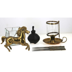 Lot de bibelots divers : 5 couteaux japo