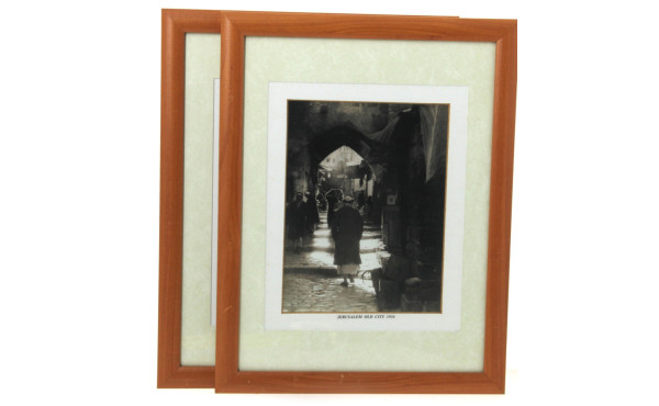 PHOTOGRAPHIE - Deux photographies en noi