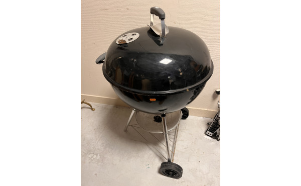 Barbecue WEBER - Diam. 57cm Vendu en l'