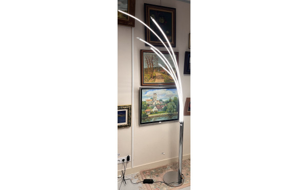 Lampadaire moderne déporté à 4 bras de l