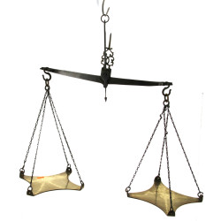 Balance à suspendre style balance romain