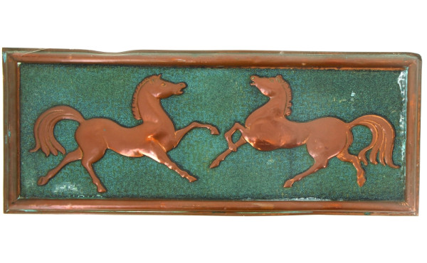 Tableau en cuivre repoussé patiné "Deux 