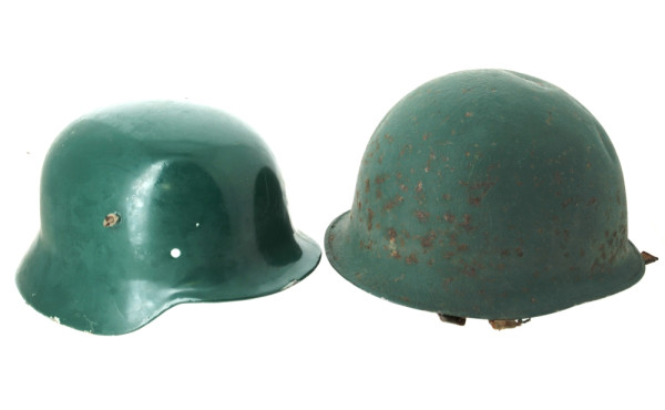 Lot de 2 coques de casques américain et 
