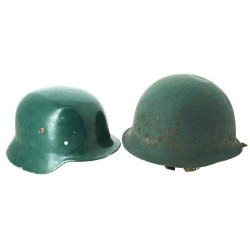 Lot de 2 coques de casques américain et 