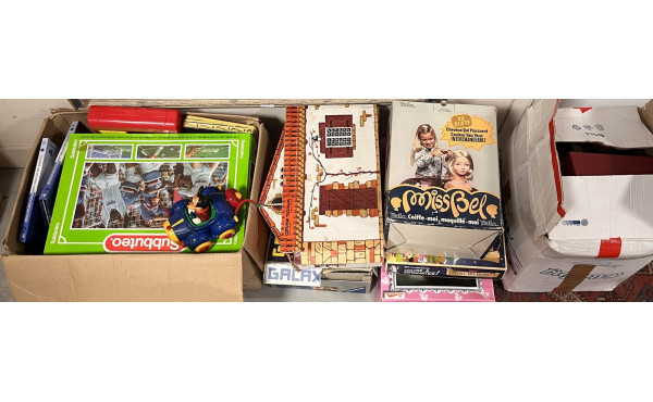Lot de jeux vintages en coffrets, tête à