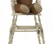 Ours ancien en paille et chaise de poupé
