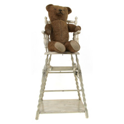 Ours ancien en paille et chaise de poupé