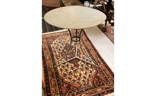 Table ronde de jardin en métal peint en 