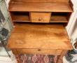 Bureau à gradin en bois fruitier ouvrant