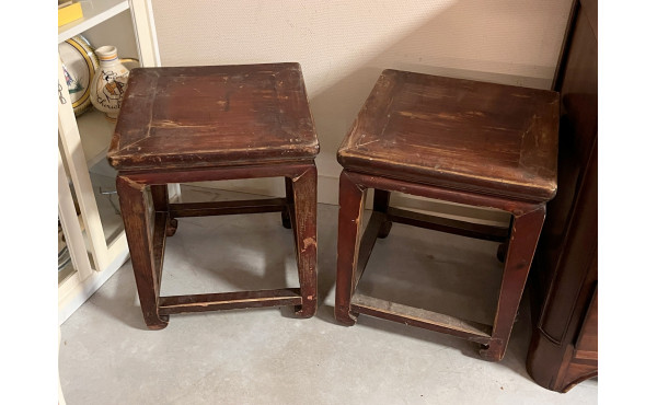 Paire de petites tables chinoises en boi