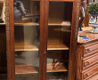 Petite vitrine en acajou ouvrant à 2 por