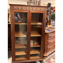 Petite vitrine en acajou ouvrant à 2 por