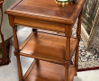Table d'appoint en bois fruitier, 3 plat