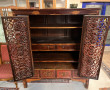 Armoire chinoise laquée rouge et or, faç