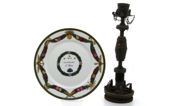 1ère GM - Assiette en porcelaine marquée