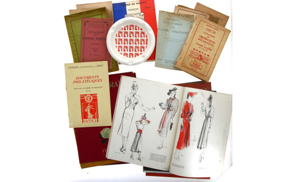 Lot de documentations philatélique dont 