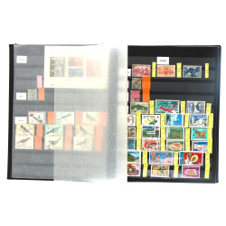 MONDE - Album de timbres monde bien garn