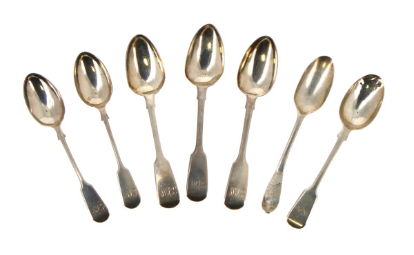 Lot de 7 petites cuillères anglaises en 