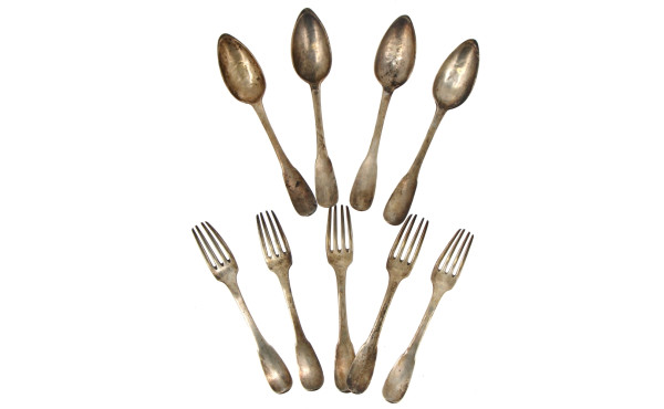 Lot de 4 cuillères et 5 fourchettes en a