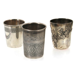 Lot de 3 timbales en argent, poinçon min