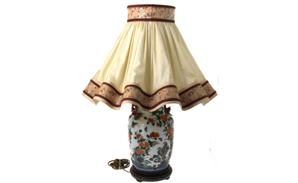 Pied de lampe en porcelaine chinoise à d