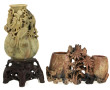 Vase en pierre de lard avec socle en pie