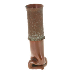 Vase en cuivre épais compressé et travai