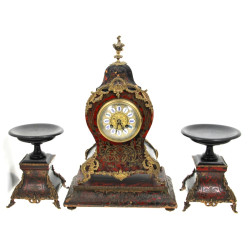 Pendule style Louis XV en marqueterie 