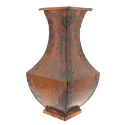 Grand vase balustre en cuivre soudé à se