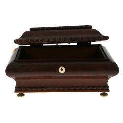 Grand coffret XIXème de forme tombeau en